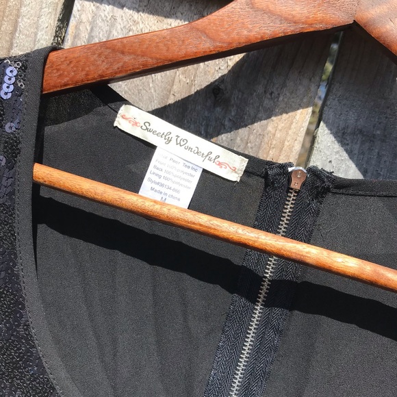 Sweetly wonderful sequin front tank top - Picture 4 of 4